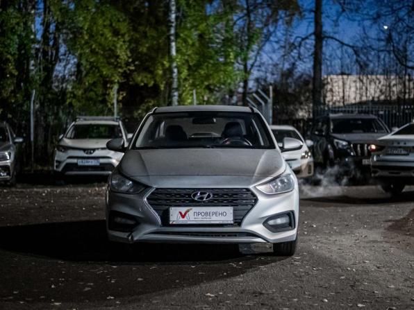 Hyundai Solaris II с пробегом 2018 года, цена 690 000 рублей, 246713 км, седан, Автокод Объявления