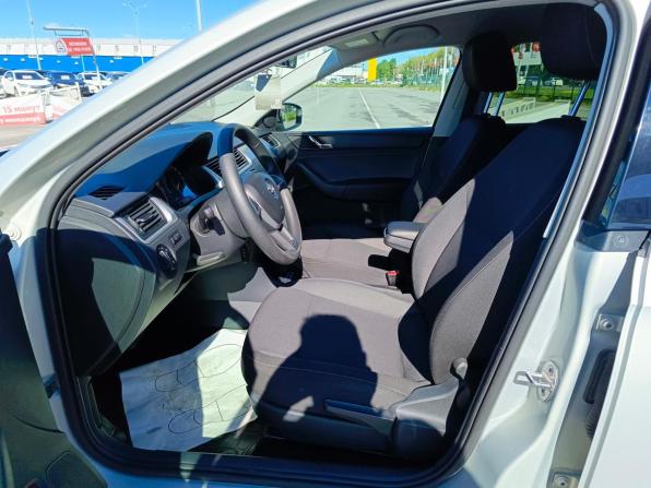 Skoda Rapid I с пробегом 2016 года, цена 1 179 995 рублей, 129713 км, лифтбек, Автокод Объявления