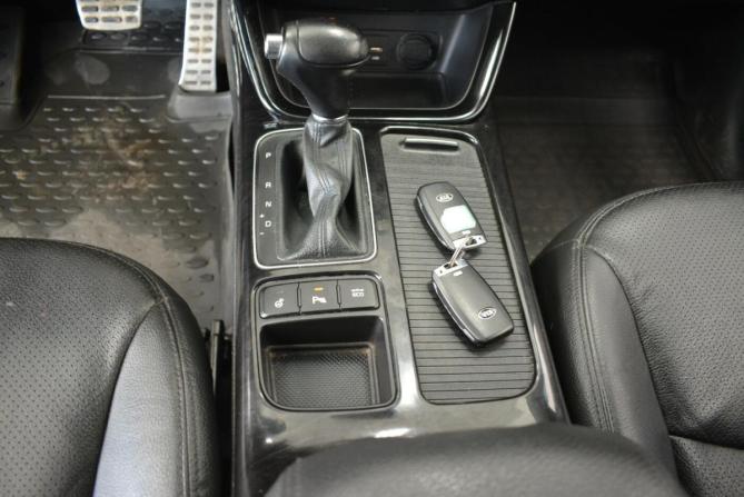 Kia Sorento II Рестайлинг с пробегом 2015 года, цена 1 799 000 рублей, 199000 км, внедорожник, Автокод Объявления