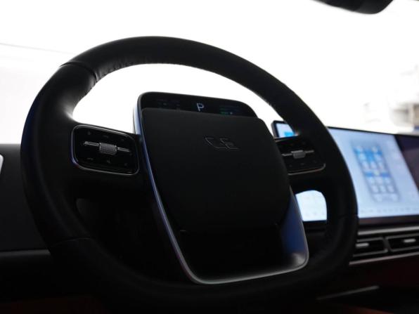 Li Auto (Lixiang) L7 I с пробегом 2024 года, цена 4 877 077 рублей, 111483 км, внедорожник, Автокод Объявления
