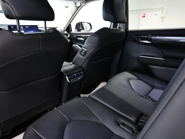 Toyota Highlander IV (XU70) с пробегом 2025 года, цена 5 990 000 рублей, 43 км, внедорожник, Автокод Объявления