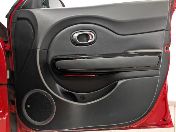 Kia Soul II Рестайлинг с пробегом 2018 года, цена 1 695 000 рублей, 74709 км, хэтчбек, Автокод Объявления
