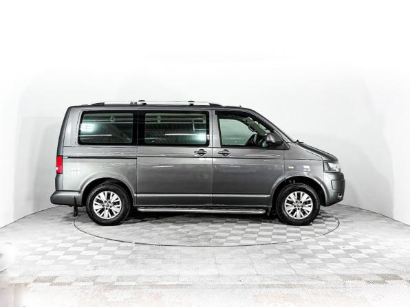Volkswagen Multivan T5 Рестайлинг с пробегом 2013 года, цена 1 893 200 рублей, 245822 км, минивэн, Автокод Объявления