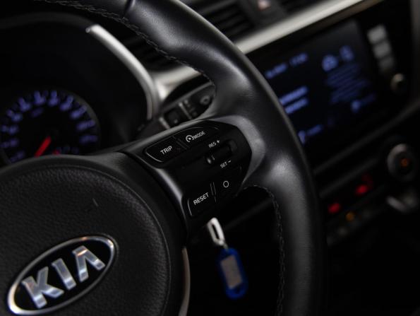 Kia Rio IV Рестайлинг с пробегом 2021 года, цена 1 689 000 рублей, 95436 км, седан, Автокод Объявления