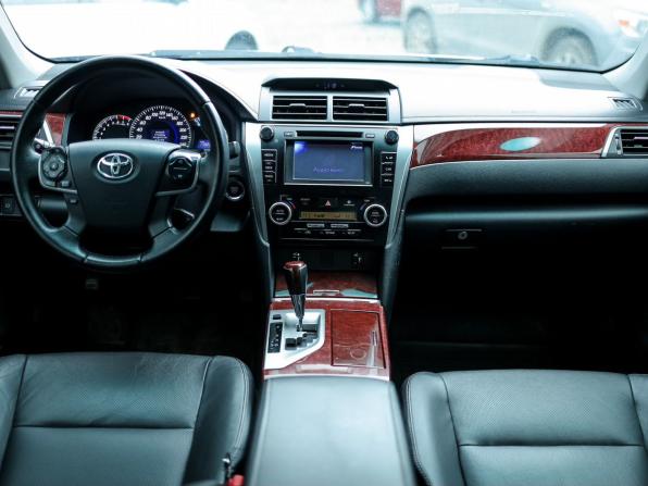 Toyota Camry VII (XV50) с пробегом 2014 года, цена 1 599 000 рублей, 179000 км, седан, Автокод Объявления