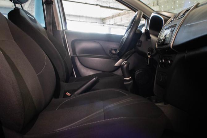 Renault Logan II Рестайлинг с пробегом 2019 года, цена 1 100 000 рублей, 178030 км, седан, Автокод Объявления
