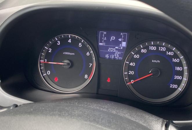 Hyundai Solaris I Рестайлинг с пробегом 2015 года, цена 960 000 рублей, 161371 км, хэтчбек, Автокод Объявления
