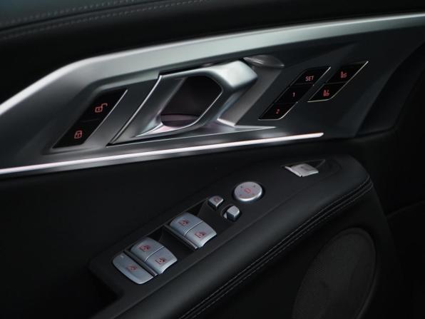BMW XM с пробегом 2023 года, цена 13 690 055 рублей, 30345 км, внедорожник, Автокод Объявления