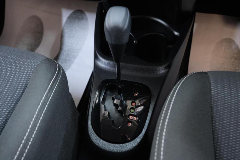 Toyota Vitz III (XP130) Рестайлинг 2 Омск  - изображение 16