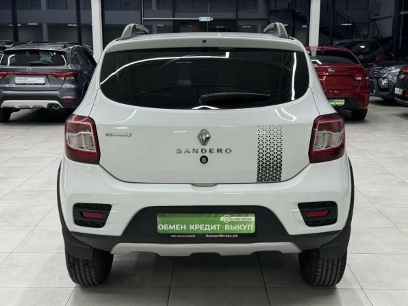 Renault Sandero II с пробегом 2017 года, цена 949 000 рублей, 190817 км, хэтчбек, Автокод Объявления