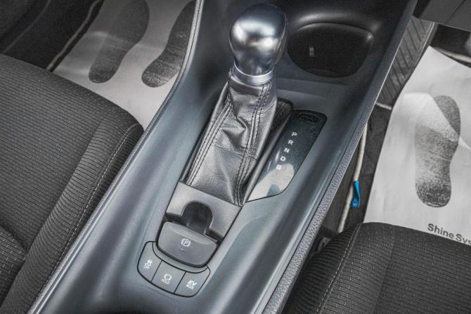 Toyota C-HR I с пробегом 2018 года, цена 1 899 000 рублей, 119300 км, внедорожник, Автокод Объявления