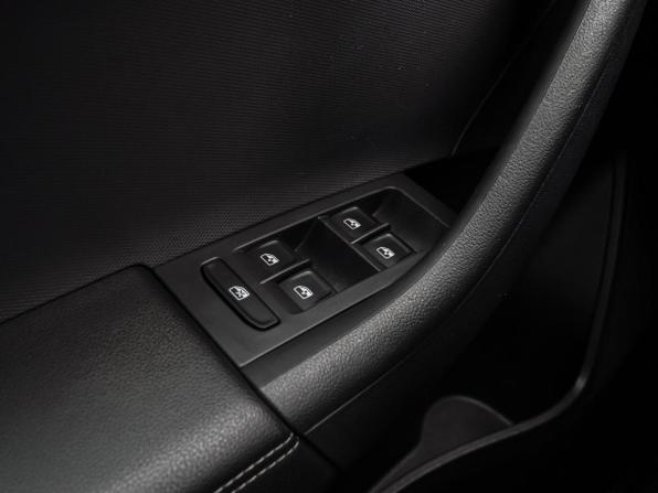 Volkswagen Polo VI с пробегом 2021 года, цена 1 625 000 рублей, 121868 км, лифтбек, Автокод Объявления