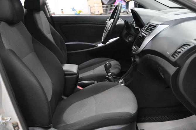 Hyundai Solaris I с пробегом 2013 года, цена 929 000 рублей, 200500 км, хэтчбек, Автокод Объявления