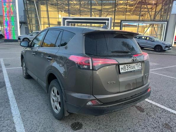 Toyota RAV4 IV (XA40) Рестайлинг с пробегом 2018 года, цена 2 649 000 рублей, 112000 км, внедорожник, Автокод Объявления