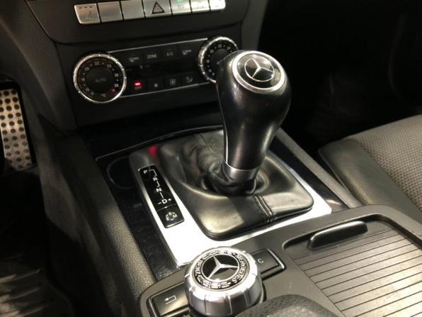 Mercedes-Benz C-Класс III (W204) Рестайлинг с пробегом 2013 года, цена 1 460 000 рублей, 247522 км, седан, Автокод Объявления