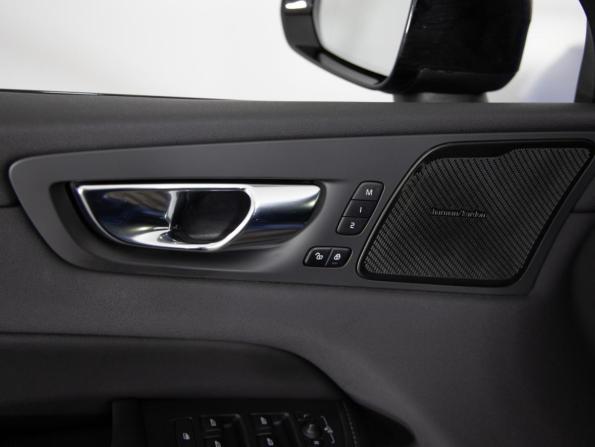 Volvo XC60 II с пробегом 2020 года, цена 4 200 000 рублей, 79479 км, внедорожник, Автокод Объявления