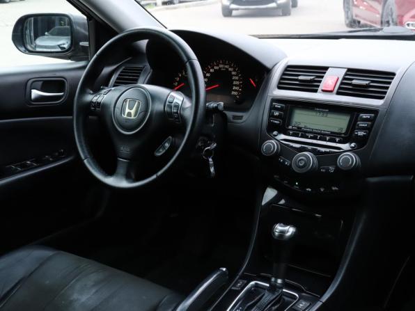 Honda Accord VII Рестайлинг с пробегом 2007 года, цена 580 000 рублей, 402130 км, седан, Автокод Объявления