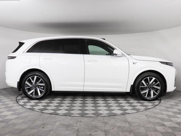 Li Auto (Lixiang) L7 I с пробегом 2023 года, цена 5 650 000 рублей, 30000 км, внедорожник, Автокод Объявления