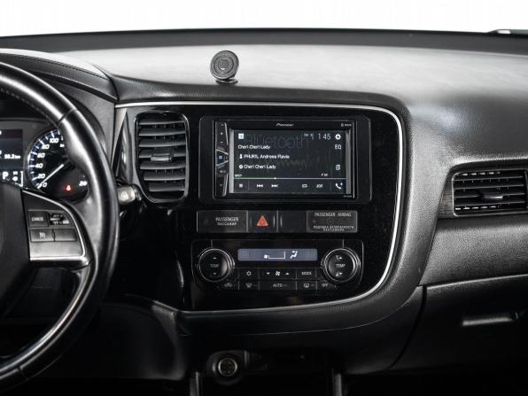 Mitsubishi Outlander III Рестайлинг 2 с пробегом 2016 года, цена 1 900 000 рублей, 187878 км, внедорожник, Автокод Объявления