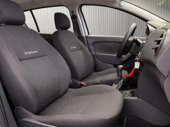 Renault Sandero II с пробегом 2015 года, цена 947 000 рублей, 46534 км, хэтчбек, Автокод Объявления