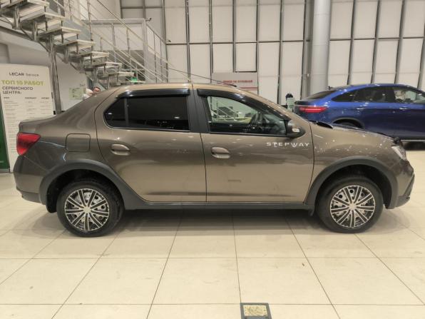 Renault Logan II Рестайлинг с пробегом 2019 года, цена 1 099 000 рублей, 73040 км, седан, Автокод Объявления