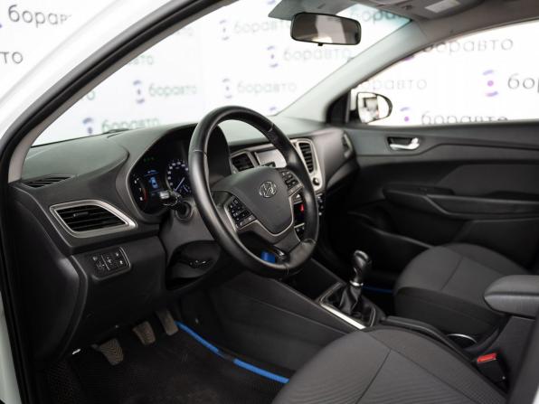 Hyundai Solaris II с пробегом 2019 года, цена 1 370 000 рублей, 102021 км, седан, Автокод Объявления