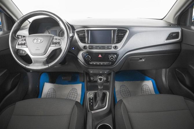 Hyundai Solaris II с пробегом 2018 года, цена 1 749 000 рублей, 82500 км, седан, Автокод Объявления