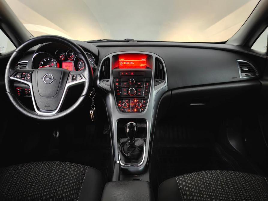 Opel Astra J Рестайлинг Москва  - изображение 6