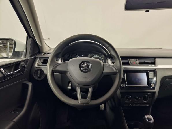 Skoda Rapid I Рестайлинг с пробегом 2018 года, цена 1 129 000 рублей, 90000 км, лифтбек, Автокод Объявления