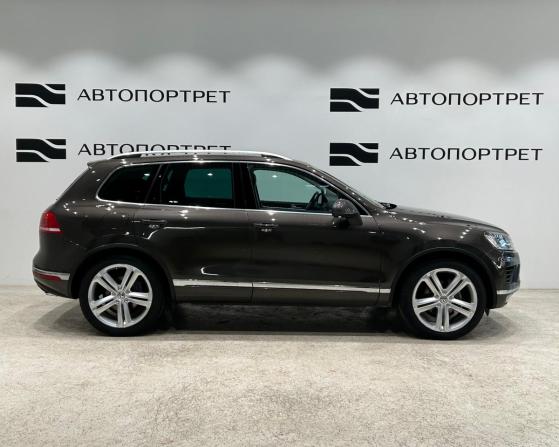 Volkswagen Touareg II Рестайлинг с пробегом 2015 года, цена 2 999 000 рублей, 156568 км, внедорожник, Автокод Объявления
