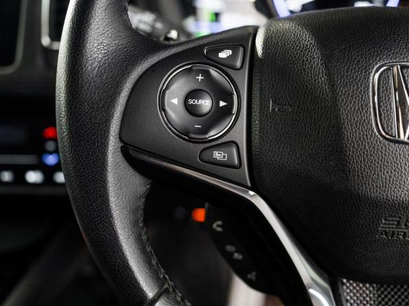 Honda Vezel I с пробегом 2013 года, цена 1 420 500 рублей, 154878 км, внедорожник, Автокод Объявления