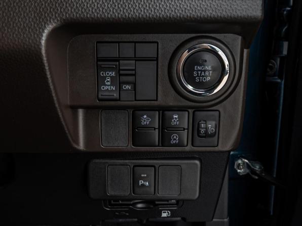 Toyota Roomy I Рестайлинг с пробегом 2020 года, цена 1 170 000 рублей, 80890 км, микровэн, Автокод Объявления