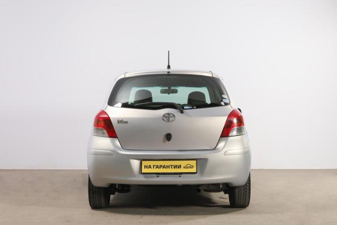 Toyota Vitz II (XP90) с пробегом 2010 года, цена 749 000 рублей, 157000 км, хэтчбек, Автокод Объявления
