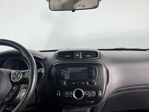 Kia Soul II Рестайлинг с пробегом 2018 года, цена 1 699 000 рублей, 47000 км, хэтчбек, Автокод Объявления