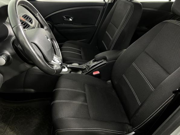 Renault Fluence I Рестайлинг с пробегом 2014 года, цена 990 000 рублей, 100000 км, седан, Автокод Объявления