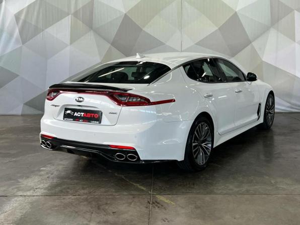 Kia Stinger I с пробегом 2018 года, цена 2 495 000 рублей, 76176 км, лифтбек, Автокод Объявления