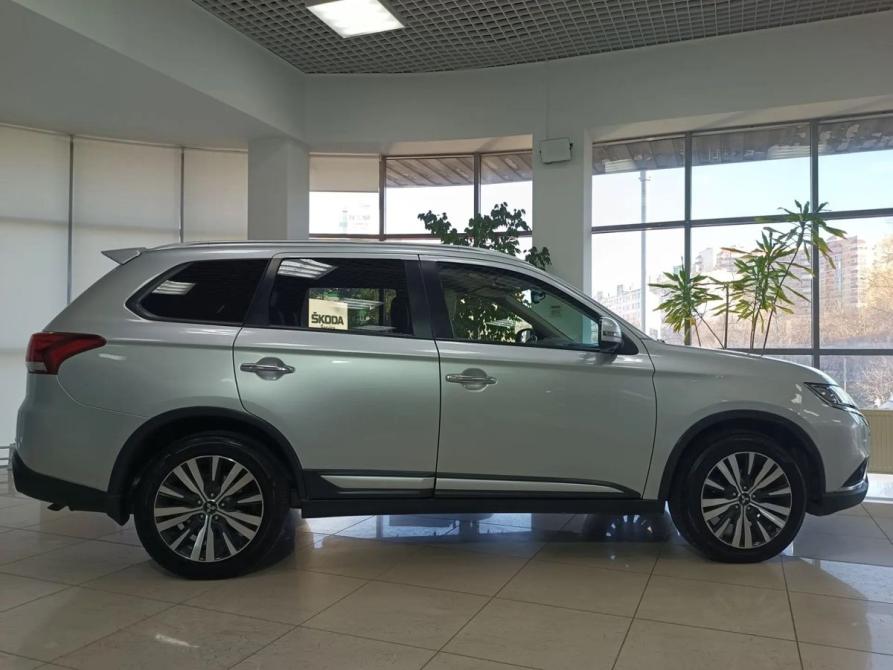 Mitsubishi Outlander III Рестайлинг 3 Москва  - изображение 4