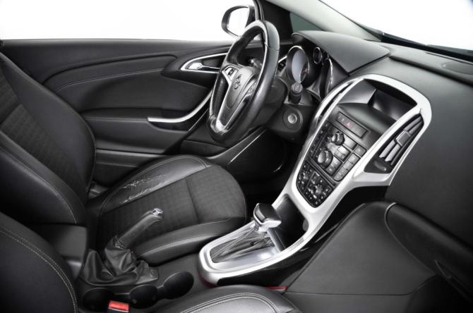 Opel Astra J Рестайлинг с пробегом 2013 года, цена 1 029 000 рублей, 95939 км, хэтчбек, Автокод Объявления