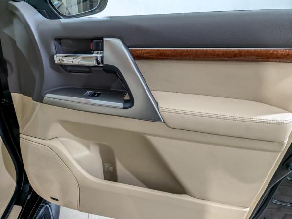 Toyota Land Cruiser 200 Series Рестайлинг 1 с пробегом 2014 года, цена 3 955 000 рублей, 187565 км, внедорожник, Автокод Объявления