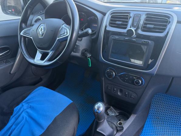 Renault Sandero II Рестайлинг с пробегом 2018 года, цена 1 195 000 рублей, 51800 км, хэтчбек, Автокод Объявления