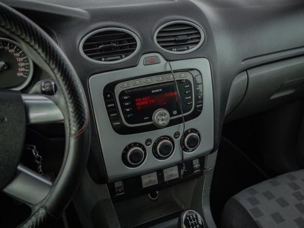 Ford Focus II Рестайлинг с пробегом 2008 года, цена 400 000 рублей, 331631 км, седан, Автокод Объявления