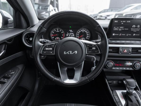 Kia Cerato IV Рестайлинг с пробегом 2021 года, цена 2 065 000 рублей, 35746 км, седан, Автокод Объявления