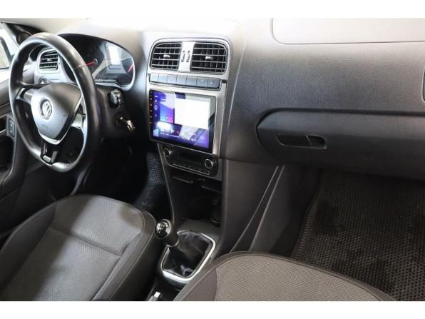 Volkswagen Polo V Рестайлинг с пробегом 2018 года, цена 1 060 000 рублей, 166787 км, седан, Автокод Объявления