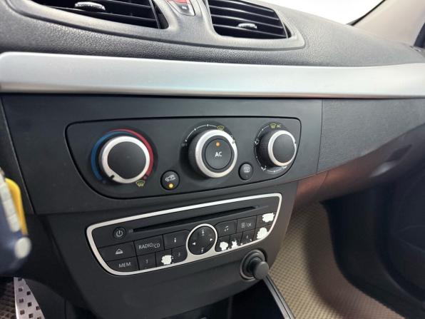 Renault Megane III с пробегом 2011 года, цена 829 000 рублей, 204832 км, хэтчбек, Автокод Объявления
