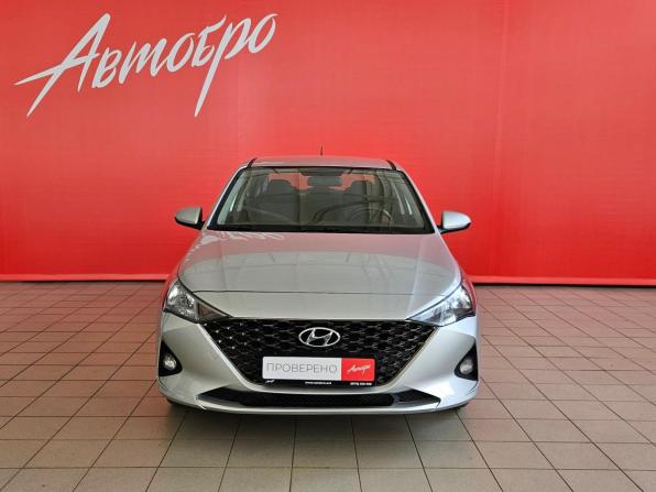 Hyundai Solaris II Рестайлинг с пробегом 2021 года, цена 1 369 000 рублей, 155502 км, седан, Автокод Объявления