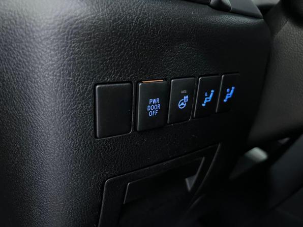 Toyota Alphard III с пробегом 2016 года, цена 3 350 000 рублей, 183410 км, минивэн, Автокод Объявления