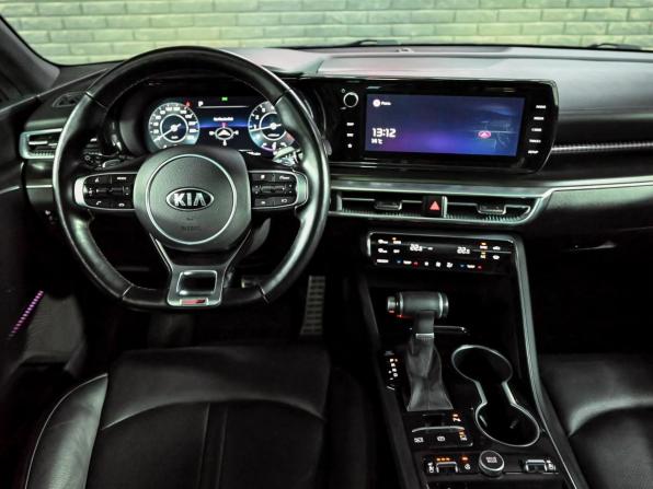 Kia K5 III с пробегом 2021 года, цена 2 490 000 рублей, 137559 км, седан, Автокод Объявления