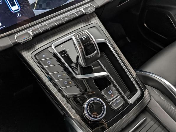 Geely Atlas Pro с пробегом 2023 года, цена 2 250 000 рублей, 27206 км, внедорожник, Автокод Объявления
