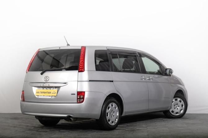 Toyota ISis I Рестайлинг с пробегом 2010 года, цена 1 479 000 рублей, 120000 км, компактвэн, Автокод Объявления