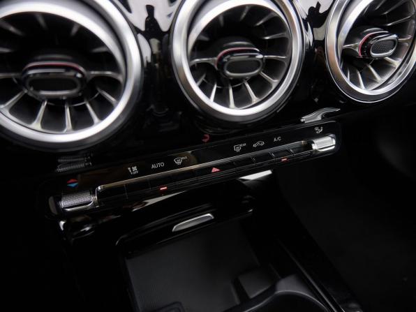 Mercedes-Benz CLA II (C118 X118) с пробегом 2021 года, цена 3 080 000 рублей, 95194 км, седан, Автокод Объявления